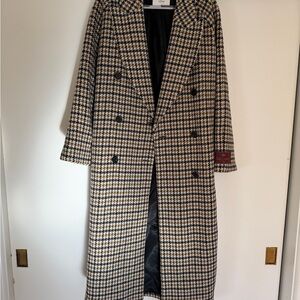 Wilfred Houndstooth Trench Coat in Black and Tan